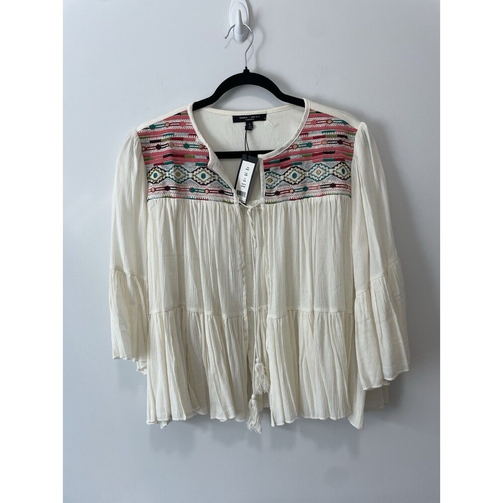 Romeo & Juliet Couture NWT Embroidered Topper Cream Boho Hippie Festival Flaw